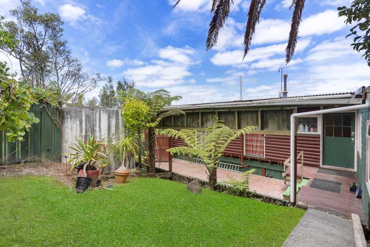 73 Attwood Road Paremoremo_18