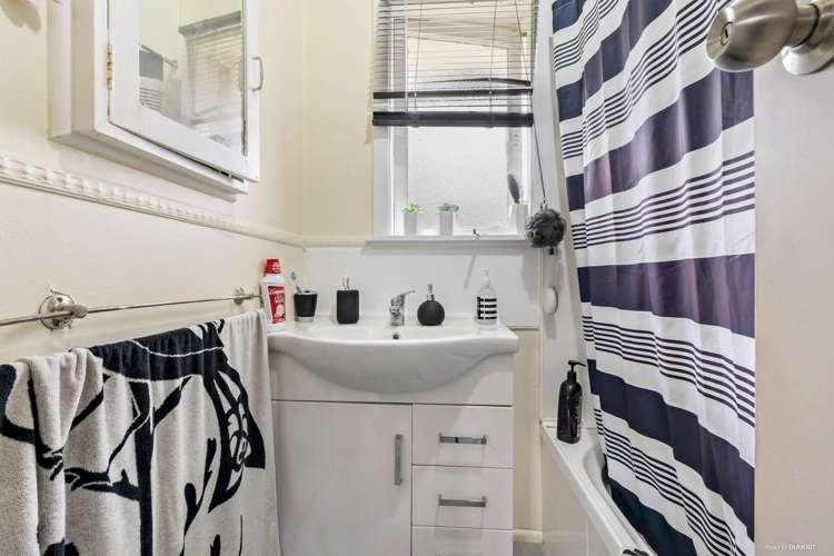 19 Kirton Crescent Manurewa_11