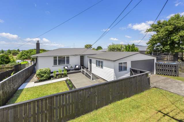 32 Neil Avenue Te Atatu Peninsula_1