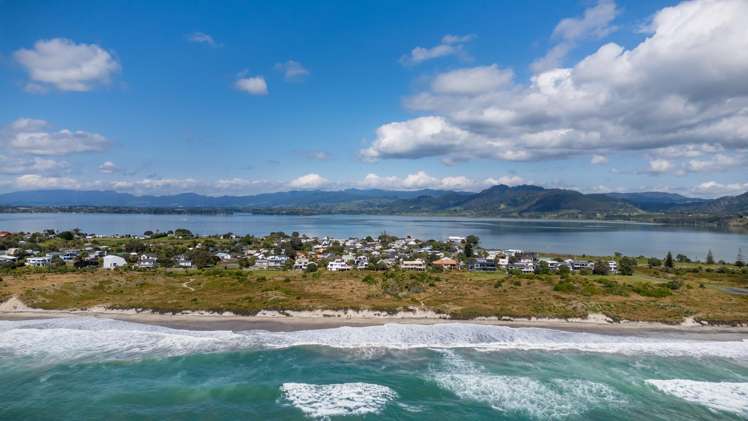 14a Wakanoi Place Waihi Beach_0