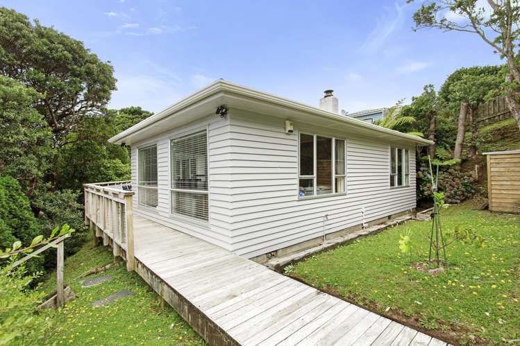 27 Hampton Hill Road Tawa_15