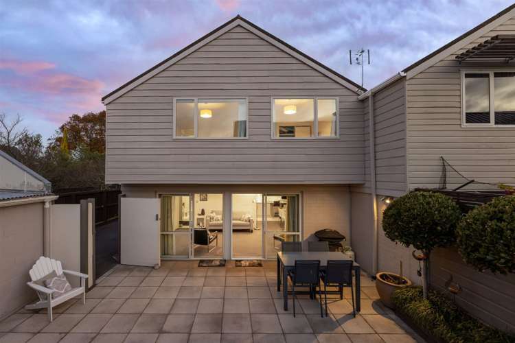 3/71 Office Road Merivale_16