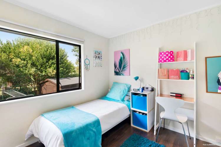 2/498 Beach Road Murrays Bay_11