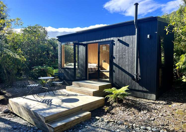 Bell Hill Road Moana_15