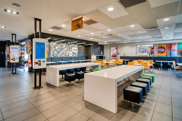 2-18 West Coast Road Glen Eden_10