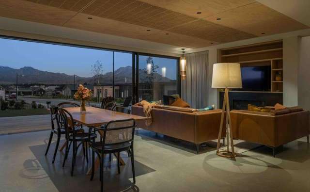 14 Robrosa Street Wanaka_1