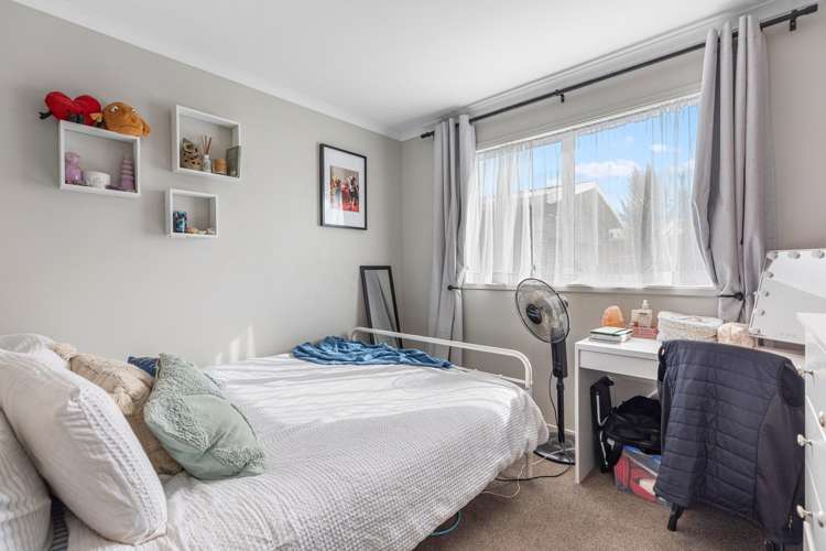 3a Stirling Grove Greerton_12