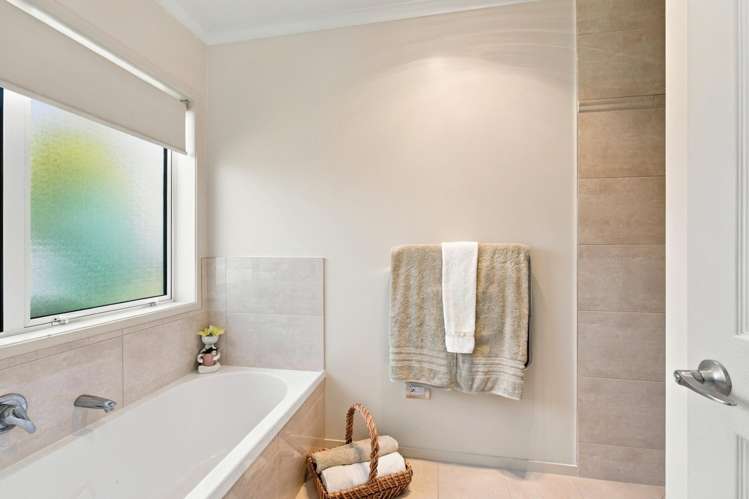 17 Balboa Key Papamoa_16