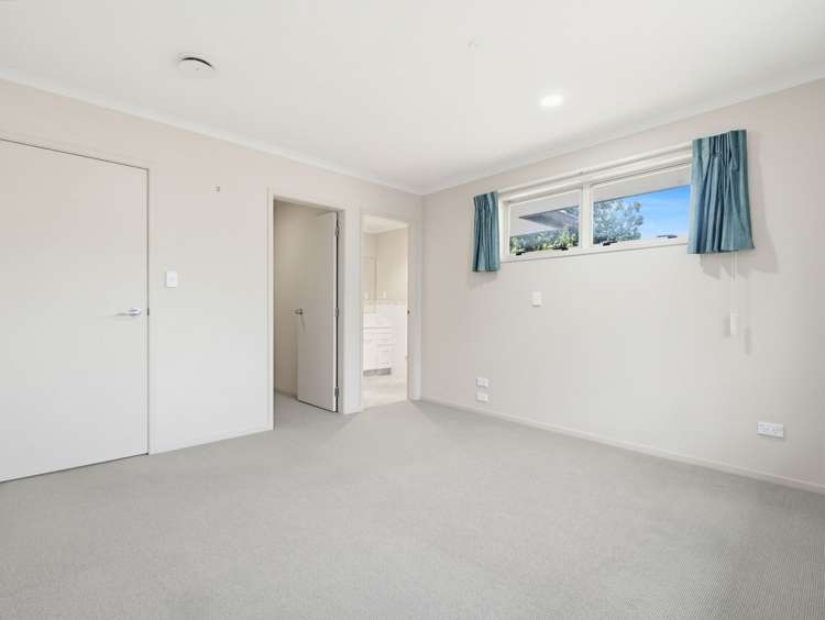 8 Montrose Place Pyes Pa_14