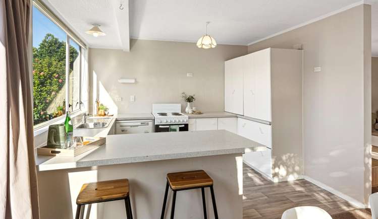 7a Rodney Grove Paraparaumu_6