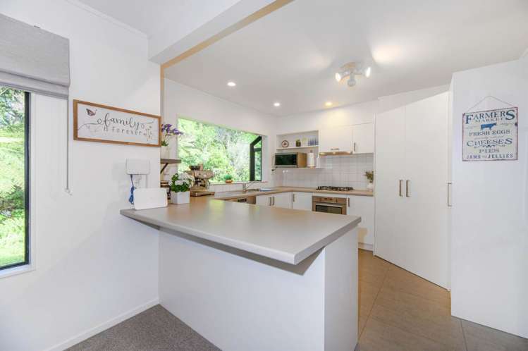 1/96a Konini Road Titirangi_6