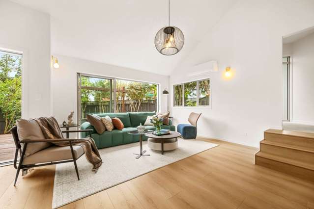 67 Fernhill Way Oteha_4