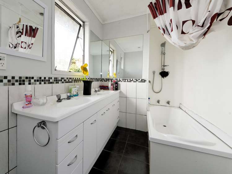 40 Lemnos Place Titirangi_10