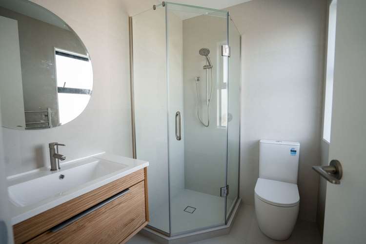 1A Dunkirk Terrace Mount Albert_10