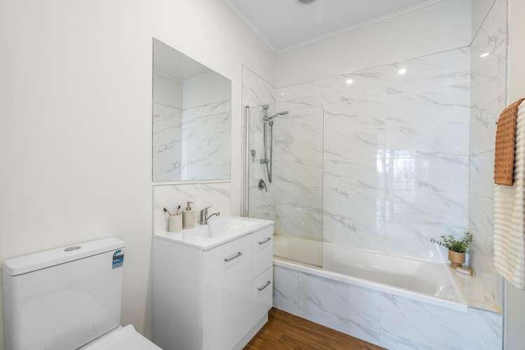 1/207 Main North Road Redwood_8