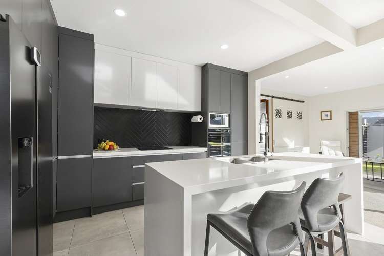7 Pikitanga Close Tawa_1
