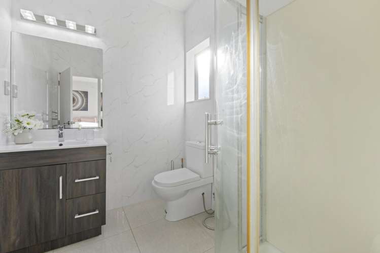 38 Clady Drive Flat Bush_9