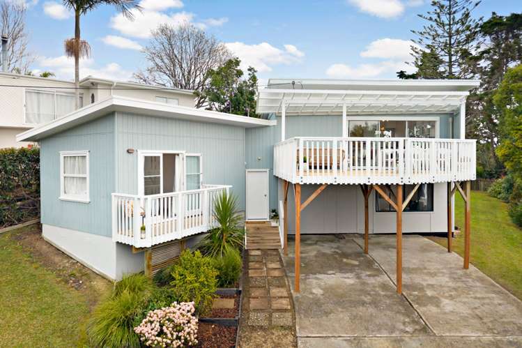 36 D'Oyly Drive Stanmore Bay_1