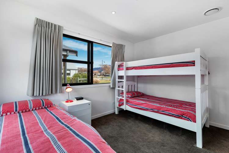 1 Woodley Place Glenorchy_17