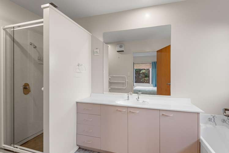 2/14 Middlepark Road Sockburn_7