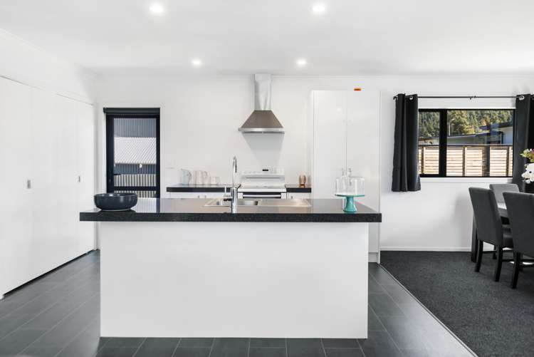 6 Little Maude Drive Lake Hawea_5