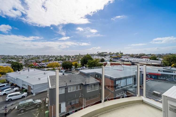 19/5 Cook Street Howick_13