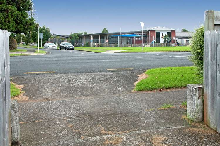 660 Te Atatu Road Te Atatu Peninsula_16