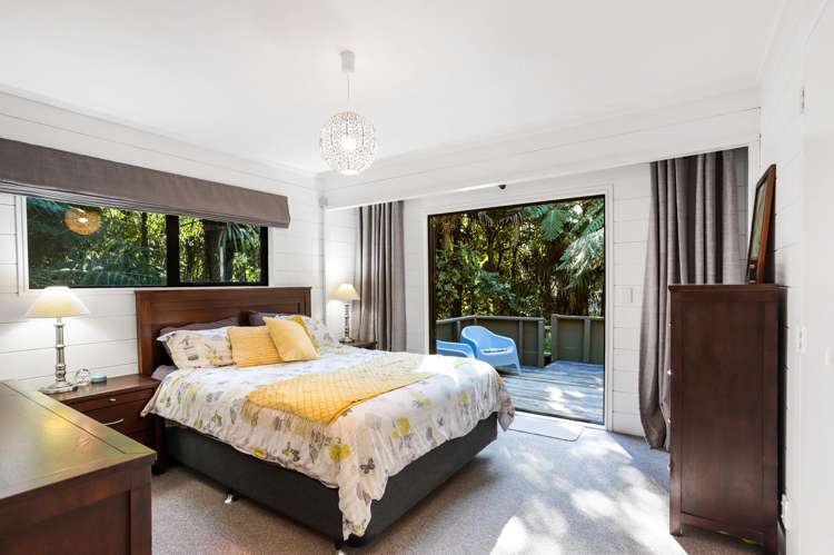 203 Scenic Drive Titirangi_11