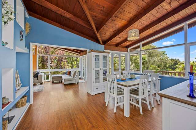 12 Raroa Terrace Waiatarua_2