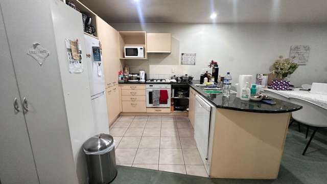 7a/196 Hobson Street Auckland Central_1