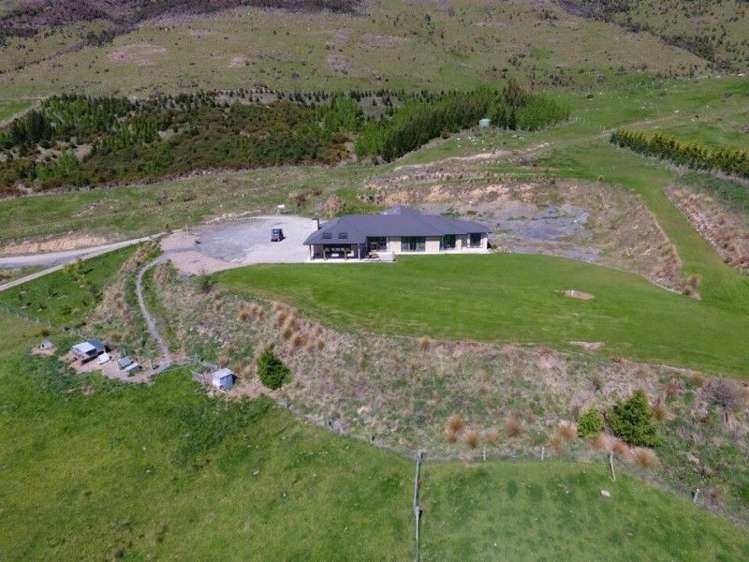 1477 Waimea Valley Road Gore Surrounds_4