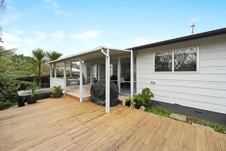 15 Lansdowne Crescent Glenview_18