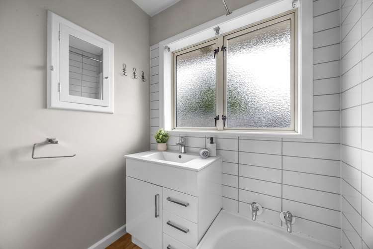 3/5 Trist Place Edgeware_9