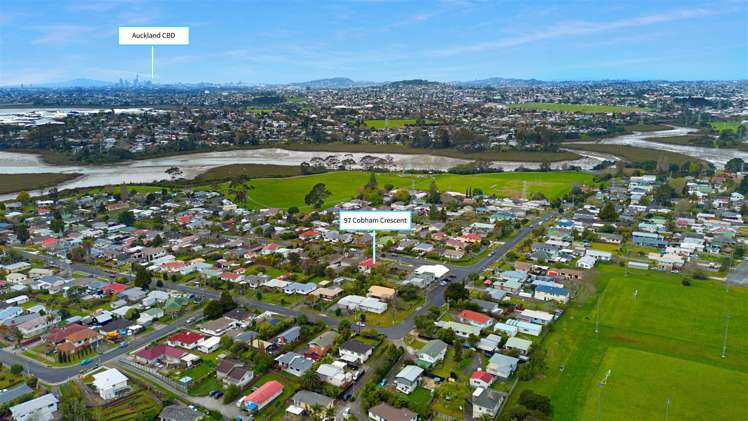 97 Cobham Crescent Kelston_5