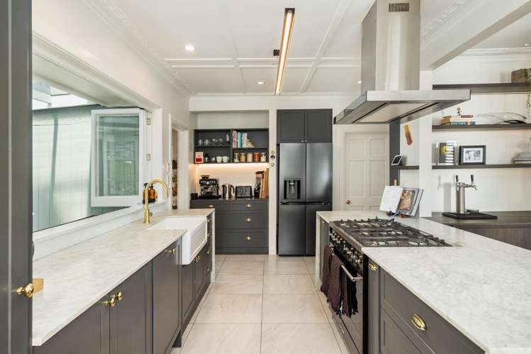 125 Owairaka Avenue Mt Albert_10