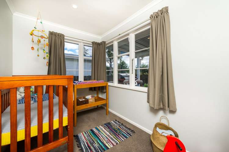 56 Golf Road New Lynn_14