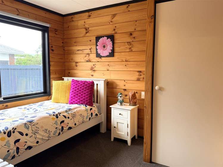 2 Jamieson Road Karoro_24