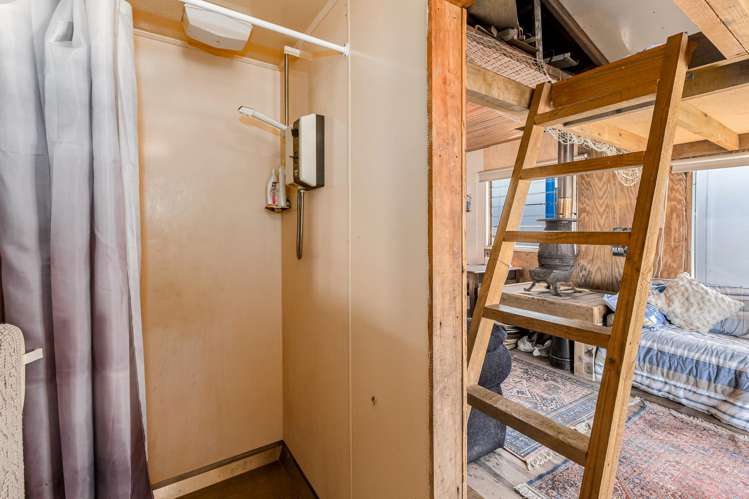 15 Boatshed, Camborne Walkway Paremata_15