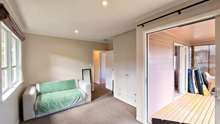 21 Rosecamp Road Beach Haven_10