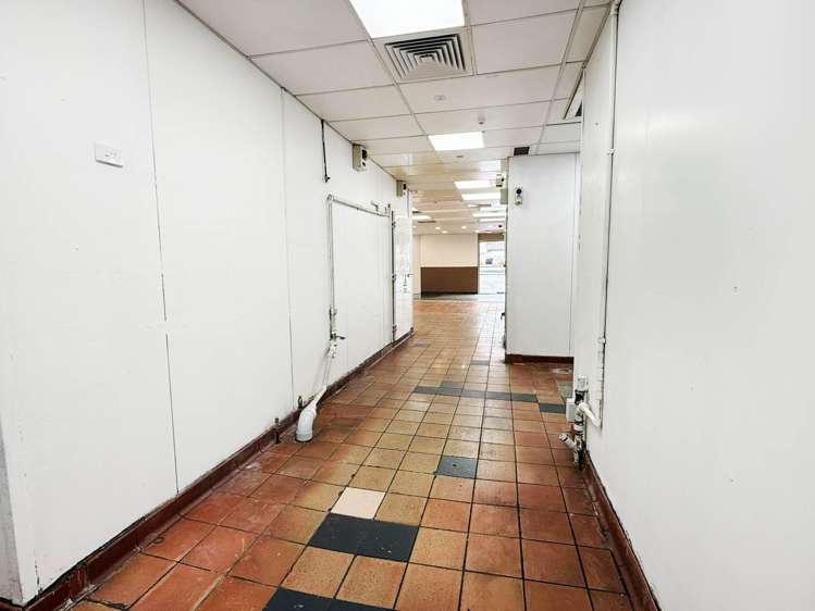 525-529 Ellerslie Panmure Highway Mt Wellington_10