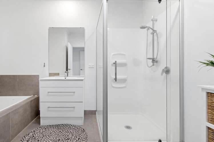 7/107 Edinburgh Street Pukekohe_7