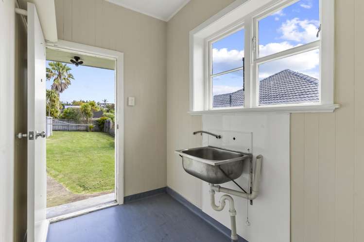 48 Walmer Road Point Chevalier_12