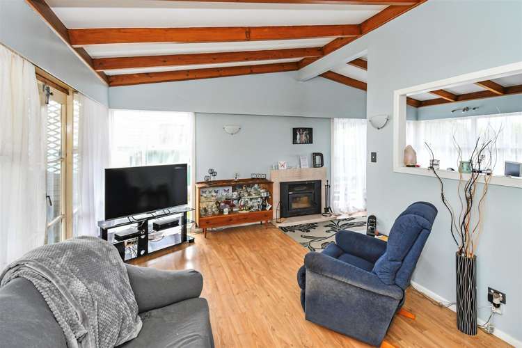 33 Beaumonts Way Manurewa_5