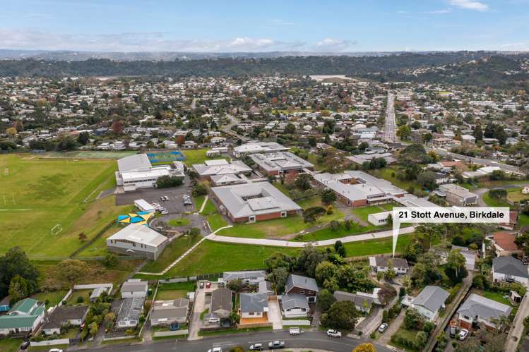 21 Stott Avenue Birkdale_13