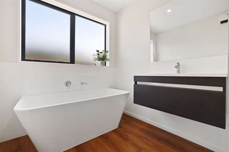 15 Romney Drive Belfast_8