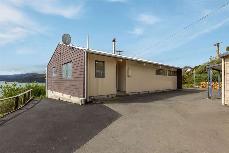 223 Beach Road Akaroa_18