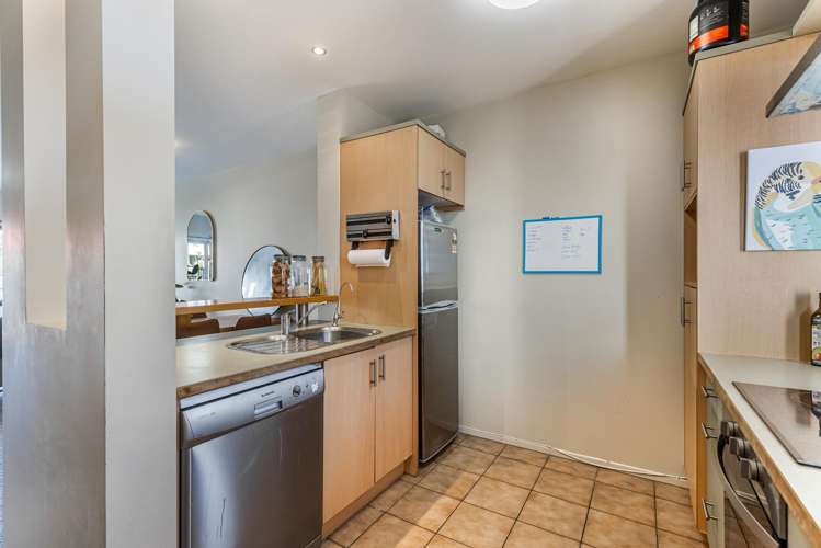 15/21 Armoy Drive East Tamaki_7