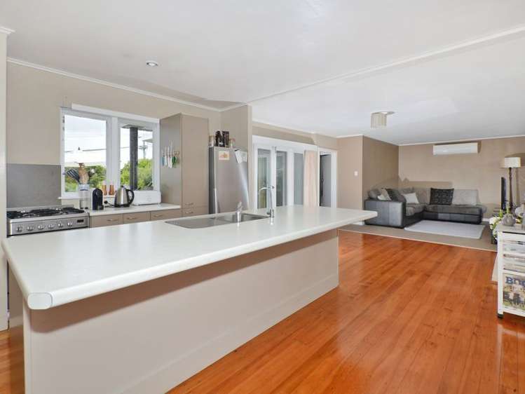 108 Station Road Kamo_1