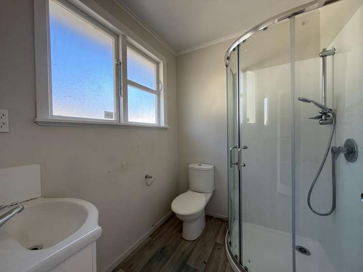  14 Raleigh Place Ōtara_11