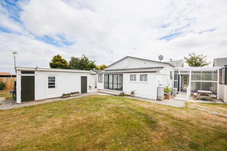 121-123 High Street_4